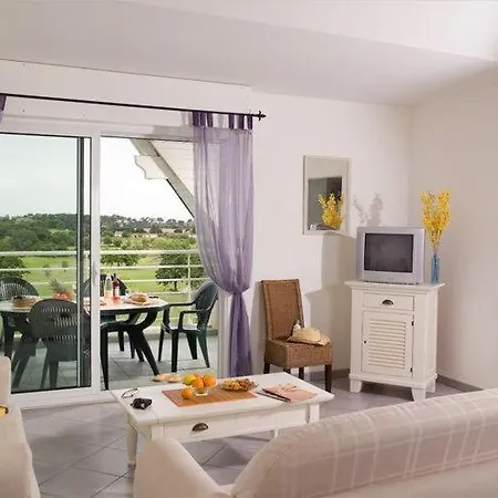 Apartament Charming With Dishwasher Located At A Golf Course